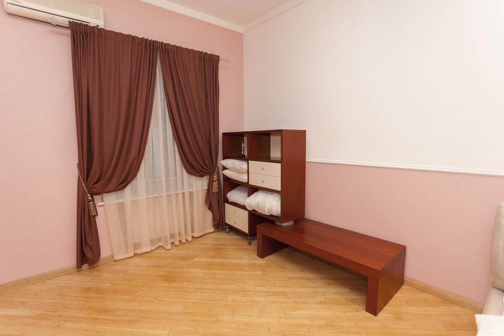 Apartment On Sumskaya No Smoking Харков Екстериор снимка
