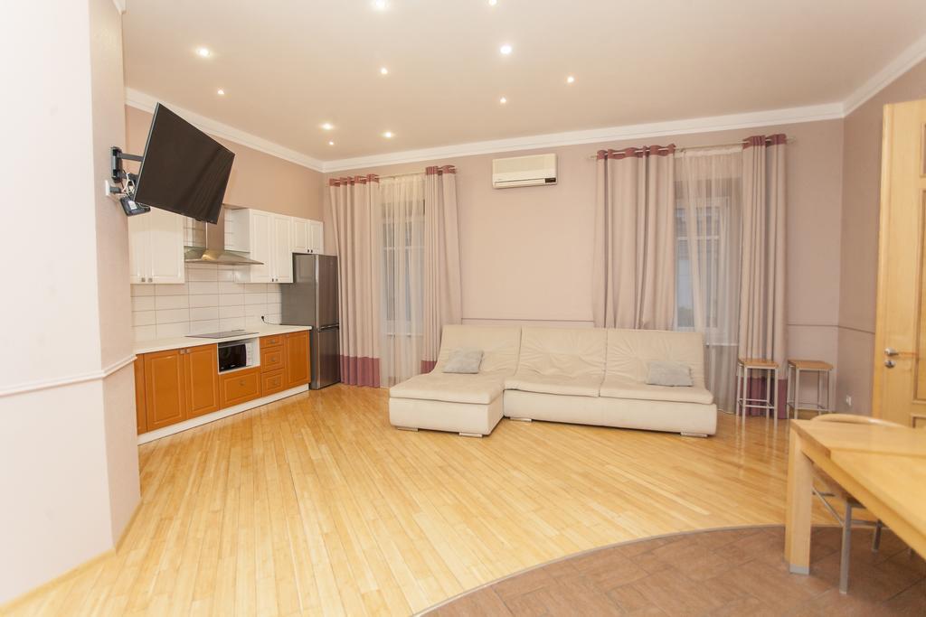 Apartment On Sumskaya No Smoking Харков Екстериор снимка