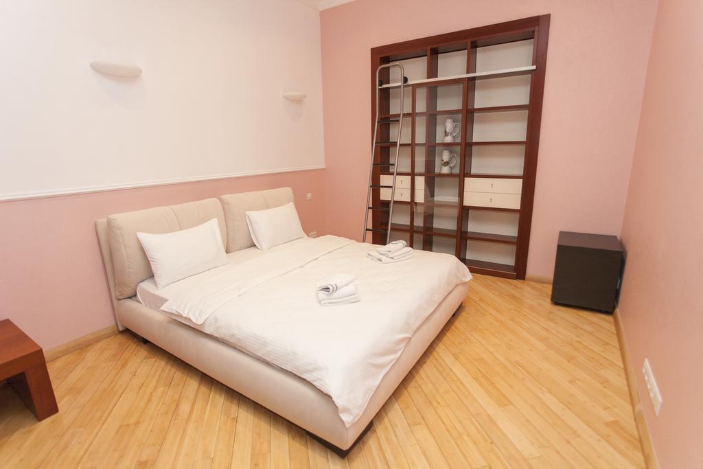 Apartment On Sumskaya No Smoking Харков Екстериор снимка